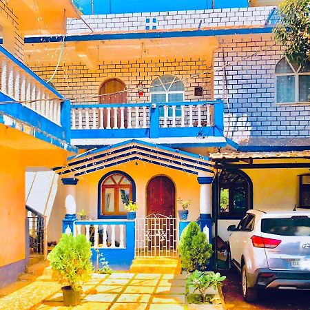 Blue Waves Guest House Калангут Екстер'єр фото